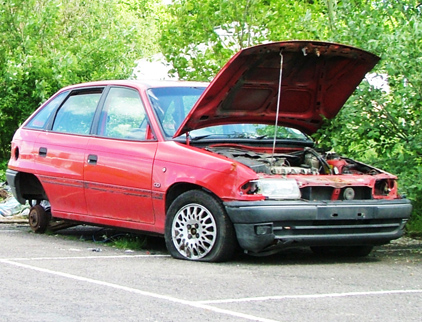 Umweltfreundliche Entsorgung von Autowracks